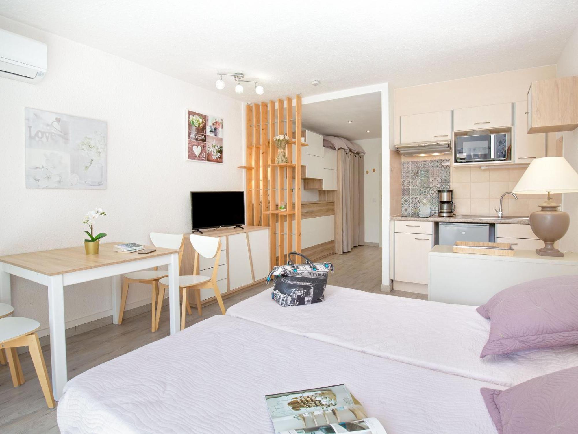 Studio Climatise Pour 3, Face Est, A 50M Plage Et Proche Commerces - Fr-1-466A-23 Saint-Raphaël Zewnętrze zdjęcie