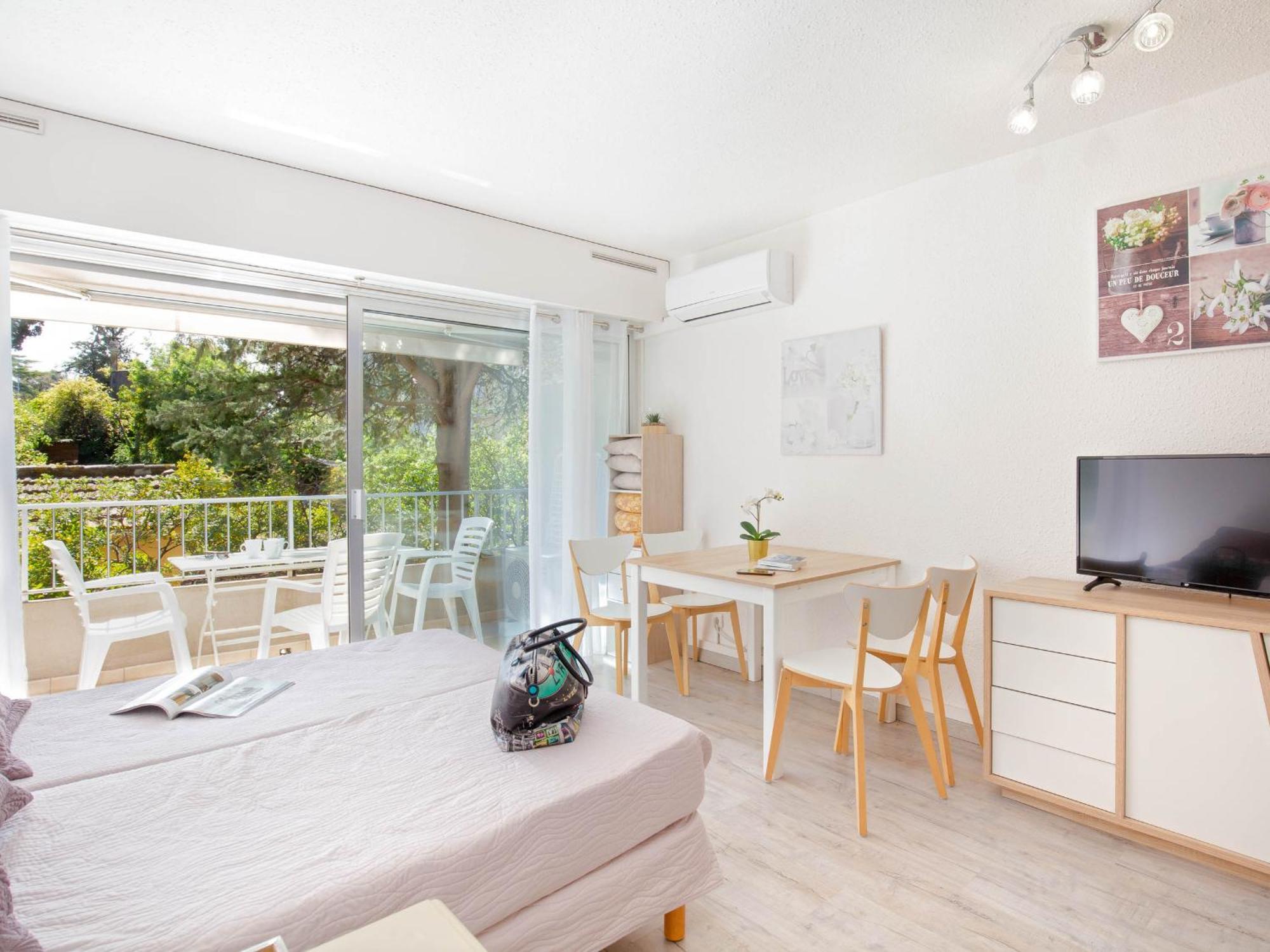 Studio Climatise Pour 3, Face Est, A 50M Plage Et Proche Commerces - Fr-1-466A-23 Saint-Raphaël Zewnętrze zdjęcie